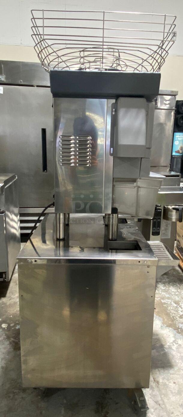 Zummo CS40-LM-N80 Z40 Nature LM Commercial Juicer with Service Cabinet - 25 Fruits / Minute

 - Image 5 of 5