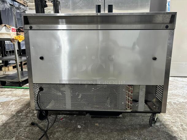 True 48" Worktop Refrigerator w/ (2) Sections, 115v
 - Image 3 of 4