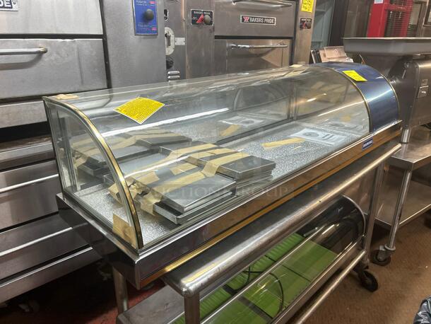 WOW MUST SEE! BRAND NEW! STILL IN BOX! COUNTER REFRIGERATED DISPLAY UNIT
 - Image 2 of 4
