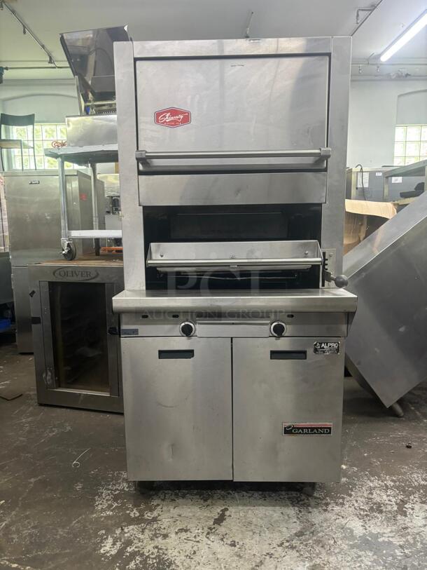 GREAT!! Garland Master Series Natural Gas Heavy-Duty Upright Ceramic Broiler with Finishing Oven and Storage Base - 80,000 BTU

 - Image 4 of 4