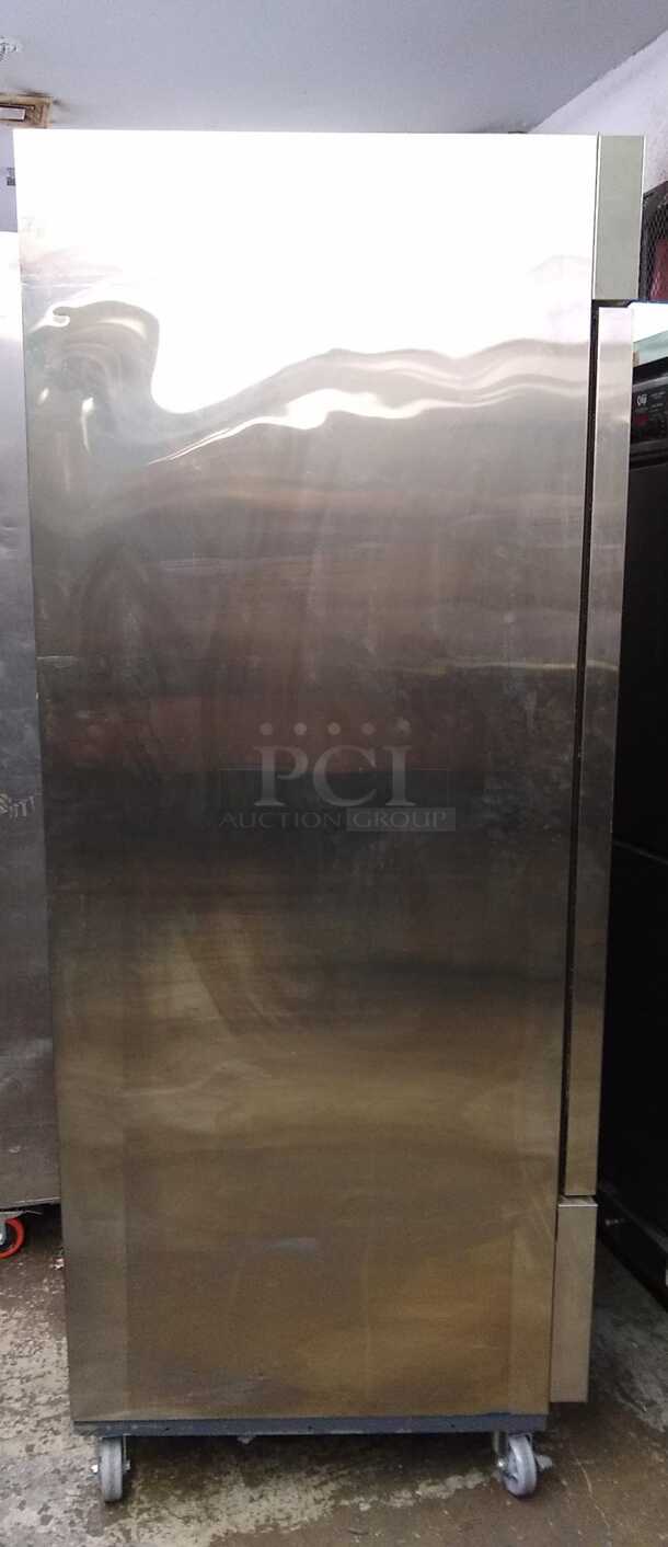 E30F 1-Door Reach-in Commercial Freezer
 - Image 5 of 5