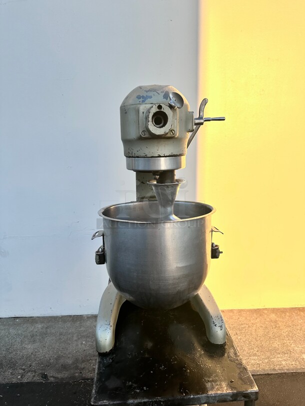 Certified Working Hobart A200 20 Qt Dough Mixer 115 Volt With Attachments - Image 2 of 5