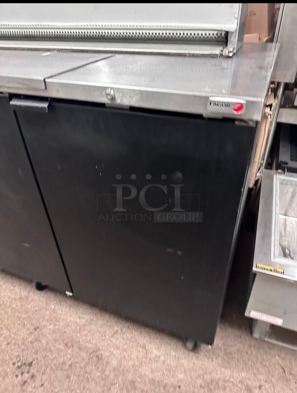Late Model Fagor Continental FDD-79 79 inch Kegerator Beer Dispenser w/ (3) Keg Capacity - (2) Columns, Black, 115v Tested and Working! - Image 3 of 6