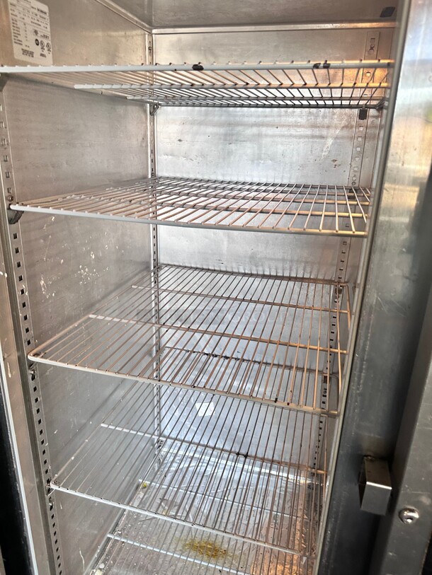 Working Victory Refrigeration VR2 Refrigerator, Reach In, 2 Section, Value Line, Energy Star, 45.4 cu ft 115 Volt - Image 4 of 6