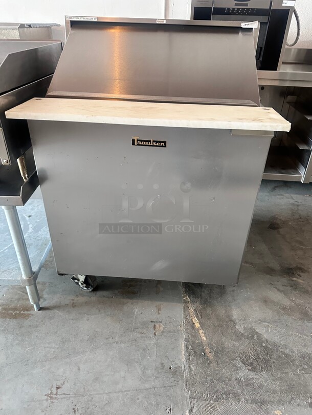 Traulsen UPT3212-R 32 inch 1 Right Hinged Door Refrigerated Sandwich Prep Table 115 Volt - Image 4 of 7