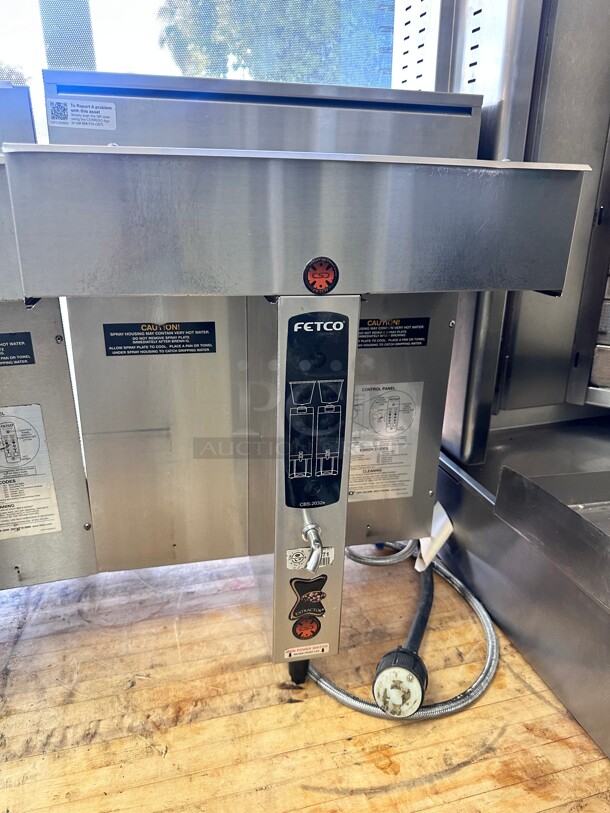 Excellent Condition Fetco CBS-2232 Twin Coffee Brewer 120/240V, 3500-4600W Tested and Working! - Image 1 of 6