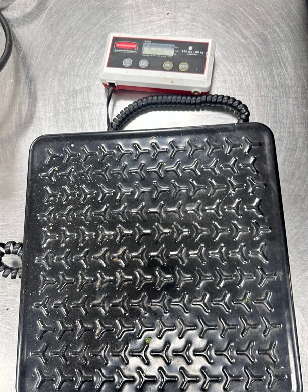 Rubbermaid 4010-88 Pelouze Digital Receiving Scale - 150 lb x 1/5 lb/60 kg x 1/10 kg 115 Volt - Image 2 of 6