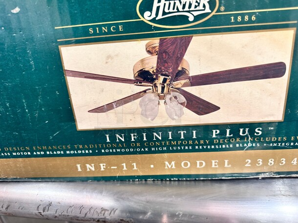 New Hunter 52" Indoor Ceiling Fan - Five Minute Fan with 5 Reversible Blades and LED Light Kit Included - Image 3 of 8