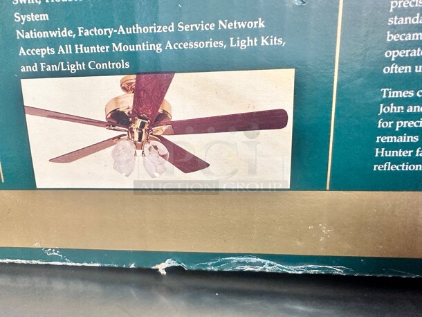 New Hunter 52" Indoor Ceiling Fan - Five Minute Fan with 5 Reversible Blades and LED Light Kit Included - Image 5 of 8