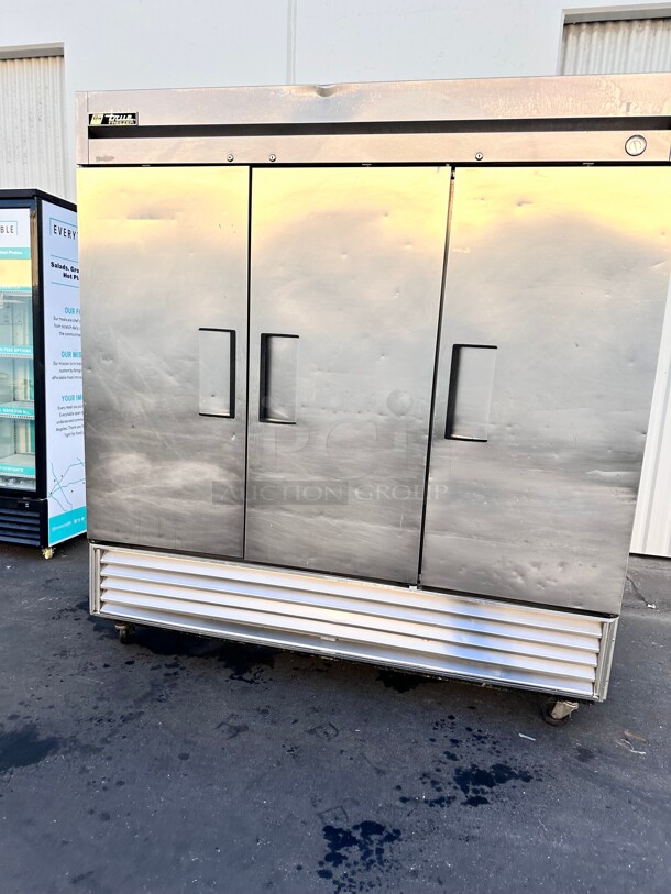 Excellent True T-72F 78 inch Three Section Reach In Freezer, (3) Solid Doors, 115v Working - Image 3 of 10