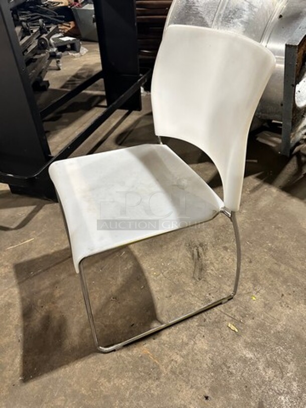 White Poly Indoor/ Outdoor Chairs! With Metal Legs! 5x Your Bid! - Image 2 of 8