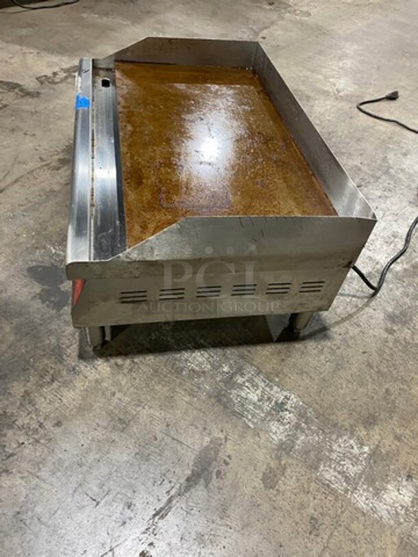 Avantco Commercial Countertop Electric Powered 30" Flat Top Griddle! With Back & Side Splashes! All Stainless Steel! On Legs! Model: 177EG30N! 208/240V! - Image 2 of 8
