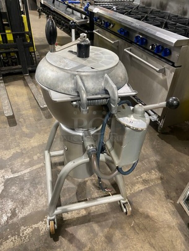 Hobart Commercial Heavy Duty VCM Vertical Cutter/ Mixer/ Mincer! All Stainless Steel! Model: VCM25 SN: U7211909 220V 60HZ 3 Phase - Image 4 of 11