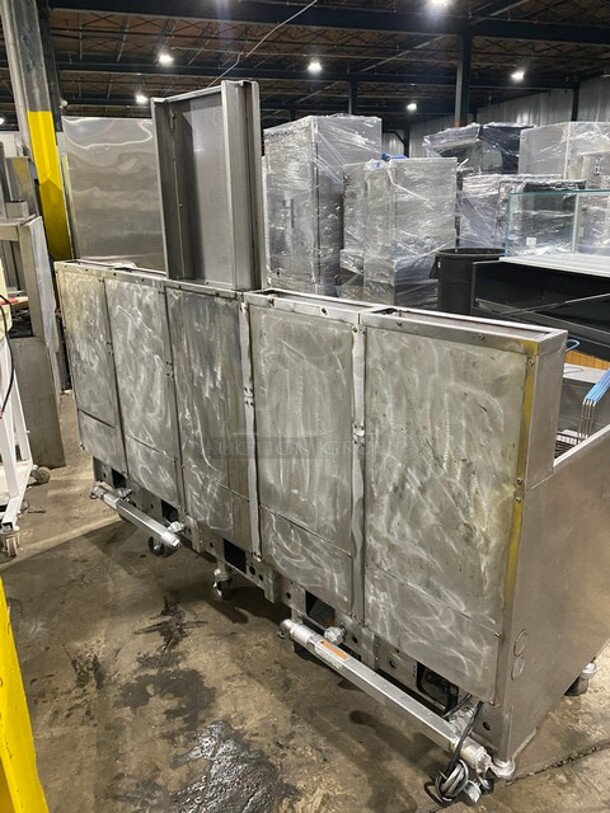GREAT! Pitco Frialator 4 Bay Natural Gas Powered Commercial Deep Fat Fryer! With Middle Dump Station! With 8 Frying Baskets! With Oil Filter System! All Stainless Steel! MODEL: SGH50 SN: G11BD005229! 115V! On Casters! Working When Removed!  - Image 4 of 12