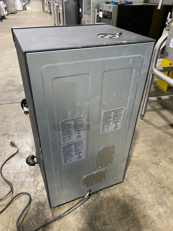 Master Built Commercial Electric Powered Smoker! With Metal Racks! Model: 20078715 120V 60HZ 1 Phase - Image 4 of 8