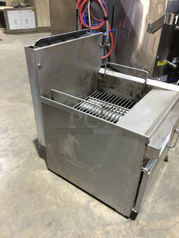 Commercial Countertop Natural Gas Powered Deep Fat Fryer! With Backsplash! All Stainless Steel! - Image 3 of 8