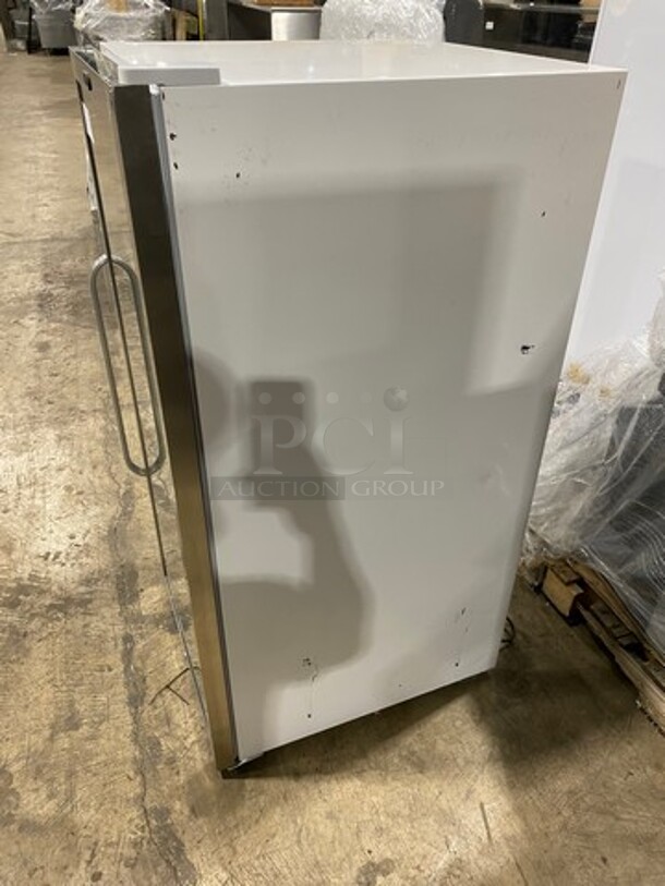NEW! OUT OF THE BOX! SCRATCH-N-DENT! Whynter Commercial Single Door 10.6 cu. ft. Reach In Cooler Merchandiser! With View Through Door! With Poly Coated Racks! Model: CBM1060XLW 115V - Image 2 of 8