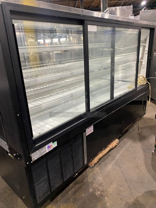 NICE! Federal Industries Commercial Refrigerated Bakery Display Case Merchandiser! With Straight Front Glass! With Sliding Rear Access Doors! WORKING WHEN REMOVED! Model: SGR7748 SN: 13110679226 120V 60HZ 1 Phase - Image 4 of 7
