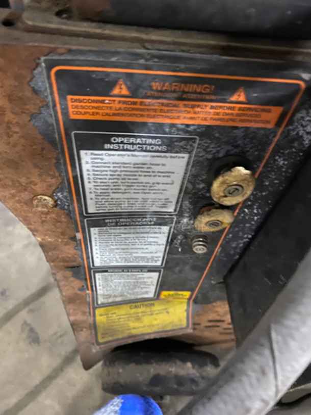 Landa Commercial Electric Powered Hot Water Pressure Washer! With Hose Reel! On Casters! Model: HOT21500D SN: 11090960100307 120V 60HZ 1 Phase - Image 7 of 9