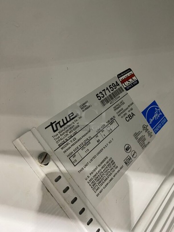 GREAT! True Commercial Single Door Reach In Refrigerator! With Poly Coated Racks! All Stainless Steel! On Casters! Model: T23 SN:5371594 115V 1PH - Image 7 of 9
