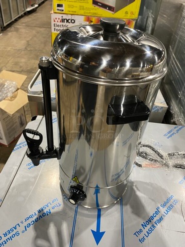 NEW! IN THE BOX! Adcraft Commercial Countertop Water Boiler/ Hot Water Dispenser! 40 Cup Capacity! Stainless Steel! Model: WB40 120V - Image 3 of 9