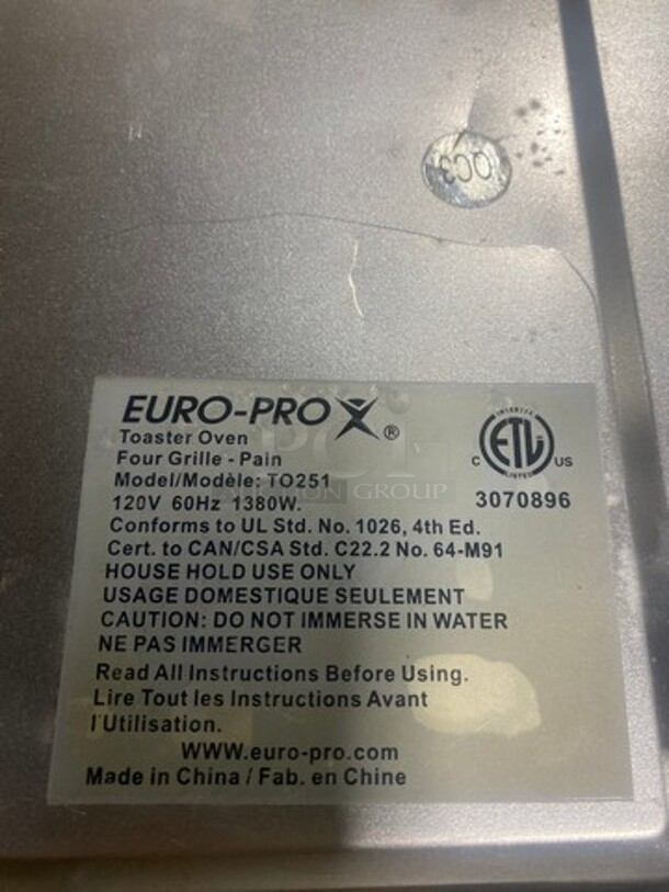 Euro Pro Countertop Toaster Oven! Model: TO251 120V - Image 8 of 8