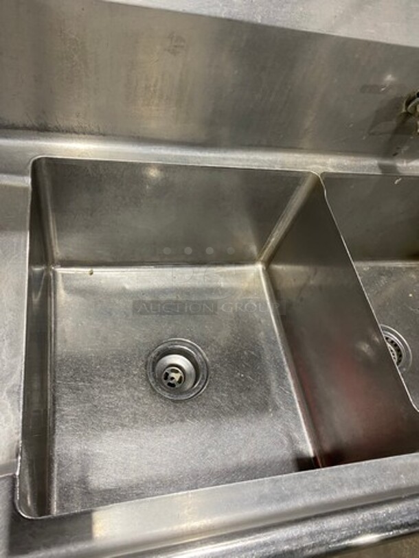 Commercial 3 Compartment Dish Washing Sink! With Single Side Drain Board! With Jet Spray Assembly! With Back Splash! On Legs! - Image 6 of 7