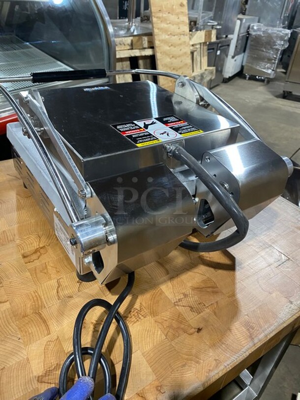 NEW! Star Countertop Two Sided Panini Grill! Stainless Steel! MODEL 9DPST14 SN:PST140922A0016 120V! Working! - Image 6 of 8