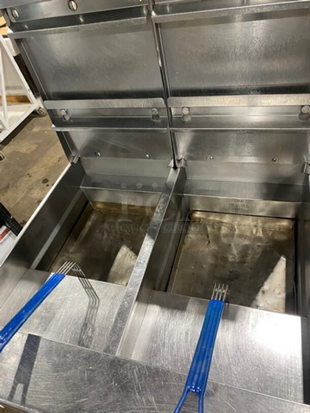 DON'T MISS OUT! AMAZING! Pitco Frialator Stainless Steel Commercial Natural Gas Powered 2 Bay Deep Fat Fryer w/2 Metal Fry Baskets! Oil filter System. On Commercial Casters! MODEL SSH55 Serial G18CE021564.  - Image 5 of 10