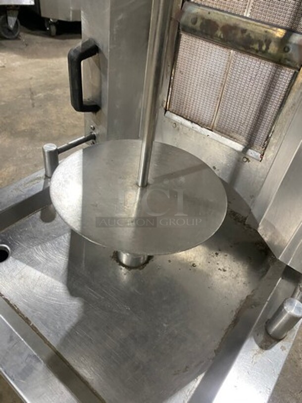 Attias Natural Gas Powered Countertop 4 Burner Gyro Machine! All Stainless Steel! On Small Legs! Model: GRY-4 SN: 061955 - Image 6 of 11