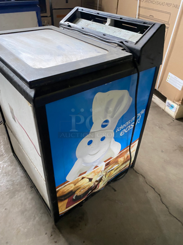 Commercial Reach In Freezer Merchandiser! Model: FY07C SN: 0935055 120V 60HZ 1 Phase - Image 3 of 7