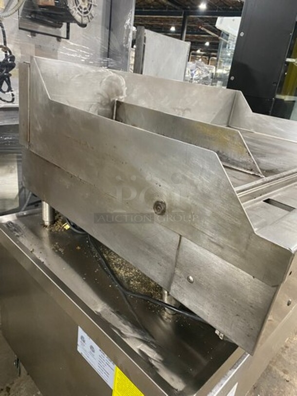 Woodstone Commercial Countertop Natural Gas Powered Flat Griddle! With Split Top! With Back & Side Splashes! All Stainless Steel! On Legs! - Image 2 of 11