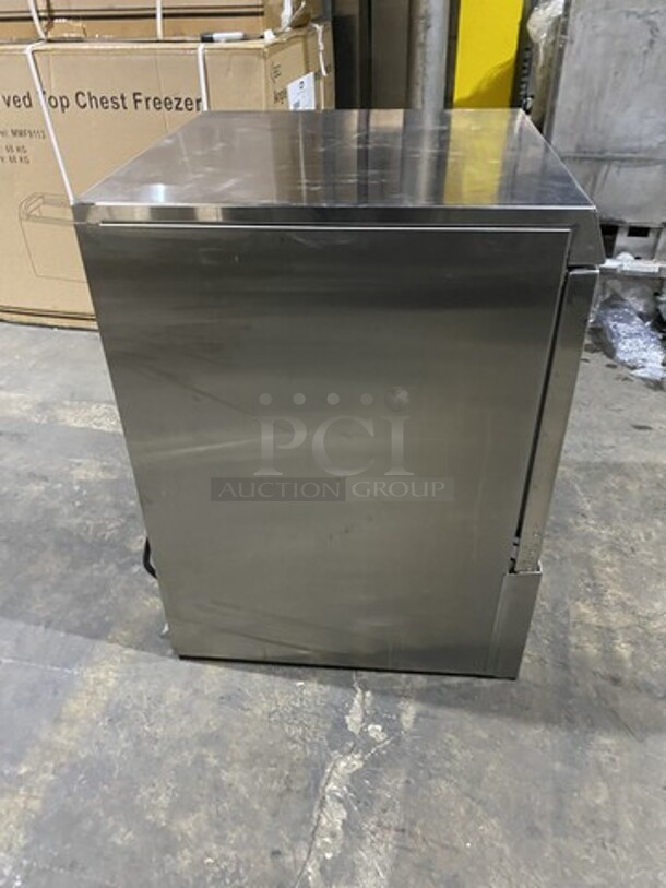 Fab! Hobart New Body Style All Stainless Steel Under The Counter Dishwasher! Model LXEC Serial 231170305! 120V 1 Phase!  - Image 4 of 9