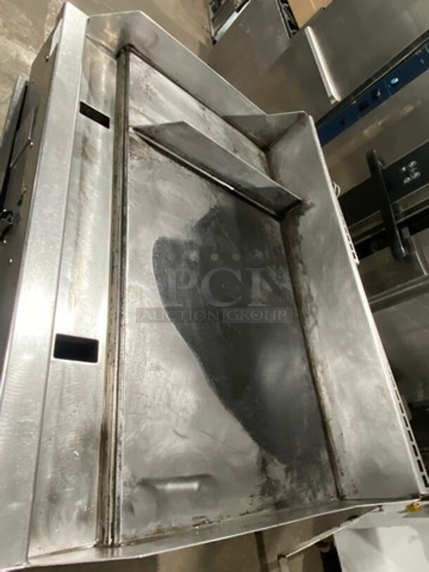 Woodstone Commercial Countertop Natural Gas Powered Flat Griddle! With Split Top! With Back & Side Splashes! All Stainless Steel! On Legs! - Image 5 of 9