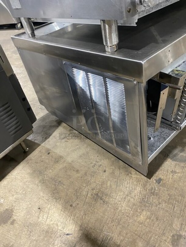Delfield Commercial Refrigerated 2 Drawer Chef Base! All Stainless Steel! On Casters! - Image 4 of 7