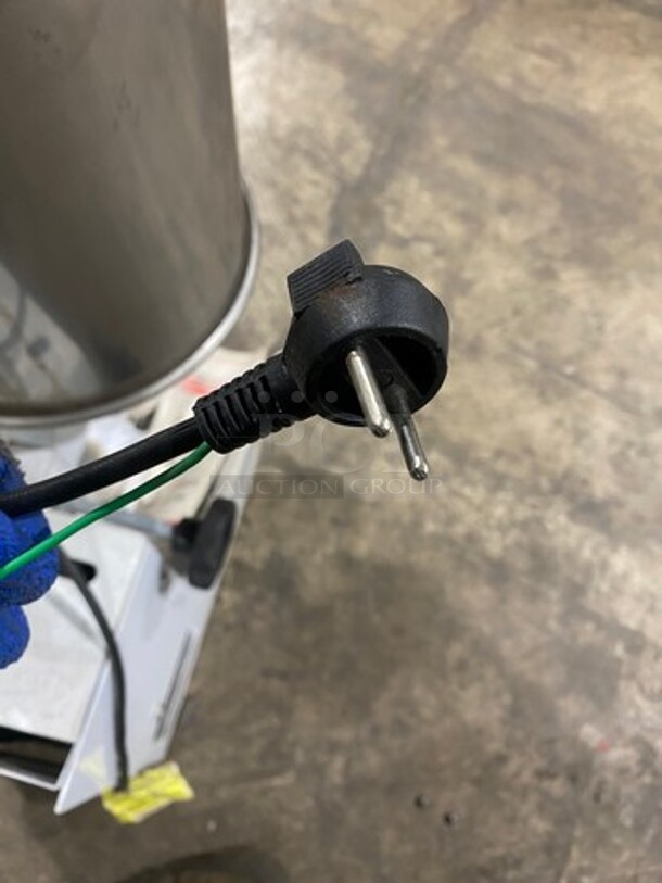 NEVER USED! Skymsen Countertop Automatic Ice Cream Mixer! Model: BAK16 SN: 000909 110/220V - Image 9 of 9