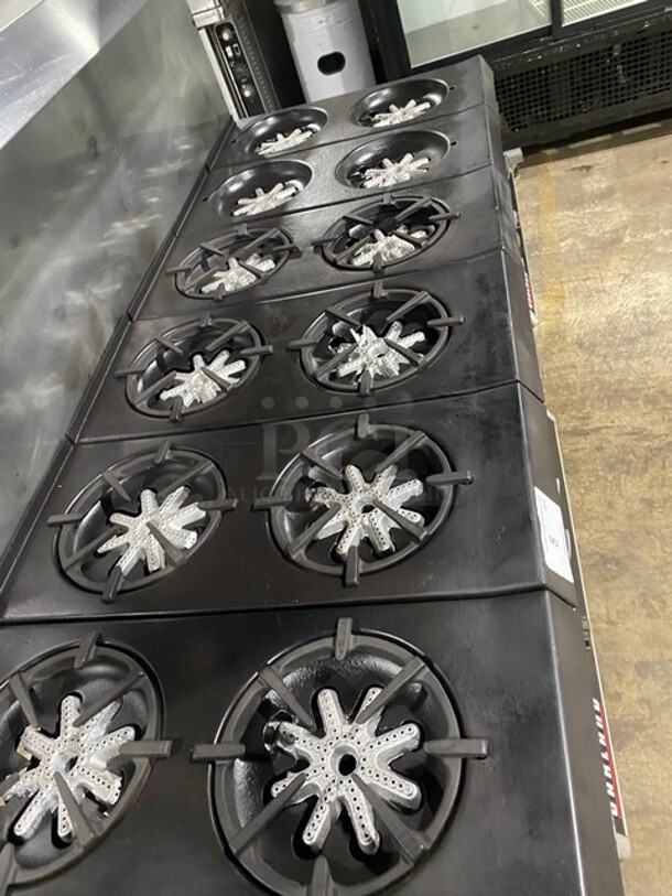 Garland Commercial Natural Gas Powered 12 Burner Stove! With 2 Full-Sized Ovens! With Metal Oven Racks! With Raised Back Splash & Salamander Shelf! Stainless Steel! On Casters! - Image 5 of 9