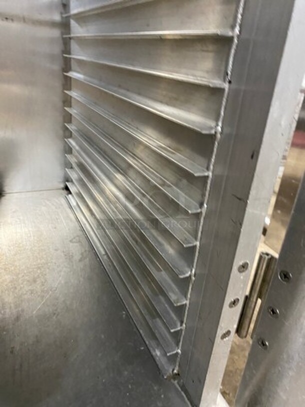 SPG Commercial Single Door Enclosed Pan Transport Rack! Solid Stainless Steel! On Casters! - Image 6 of 7