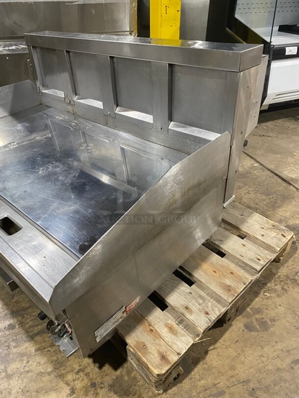 Lang Commercial Countertop Natural Gas Powered Mirror Shine Flat Top Griddle! With Thermostatic Controls! Built In Hood! With Back And Side Splashes! All Stainless Steel! On Legs! MODEL 248SCHENSH SN:GT2480218A2013 - Image 2 of 8