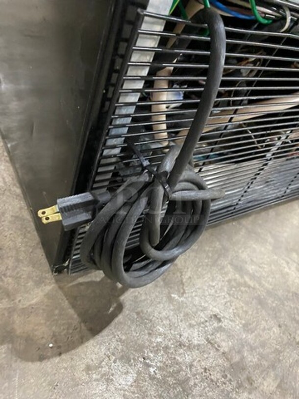 Metalfrio Commercial Single Door Reach In Cooler Merchandiser! With View Through Door! With Poly Coated Racks! Model: NG27CHC 120V - Image 8 of 8