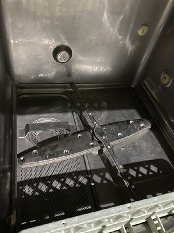 Hobart New Body Style Under The Counter Dishwasher! With Pegged Dish Crate! All Stainless Steel! Model: LXEC SN: 231170305 120V 60HZ 1 Phase - Image 6 of 9
