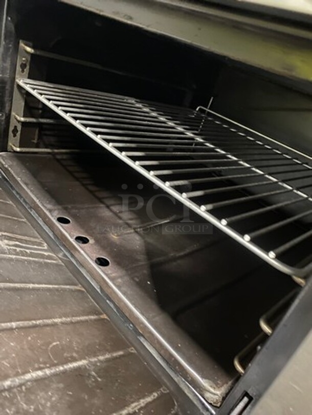 Garland Commercial Natural Gas Powered Upright Double Oven Char Broiler Grill! All Stainless Steel! - Image 8 of 11