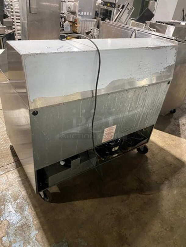 Silver King Commercial Refrigerated Sandwich Prep Table! With 2 Door Storage Space Underneath! All Stainless Steel! On Casters! Model: SKP4818 SN: SACG17549A 115V - Image 4 of 9