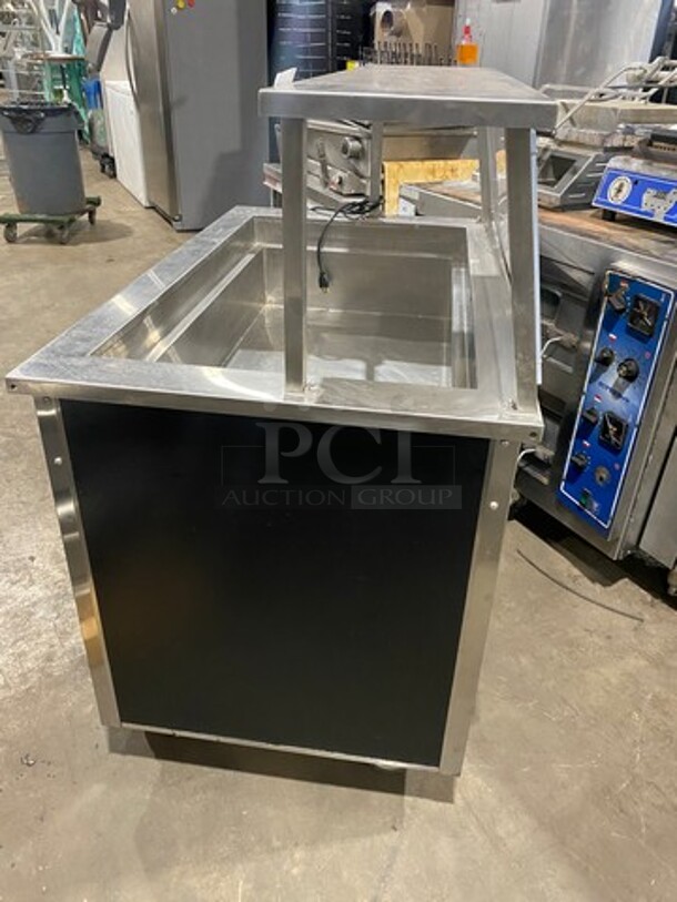 Vollrath Commercial Refrigerated Food Serving Station Counter/ Cold Pan! With Sneeze Guard! Stainless Steel Body! On Casters! Model: 3707600002CNA SN: B24200496413001 120V 60HZ 1 Phase - Image 4 of 9