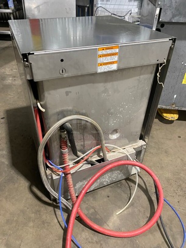 Hobart New Body Style Under The Counter Dishwasher! All Stainless Steel! Model: LXEC SN: 231178588 120V 60HZ 1 Phase - Image 4 of 8