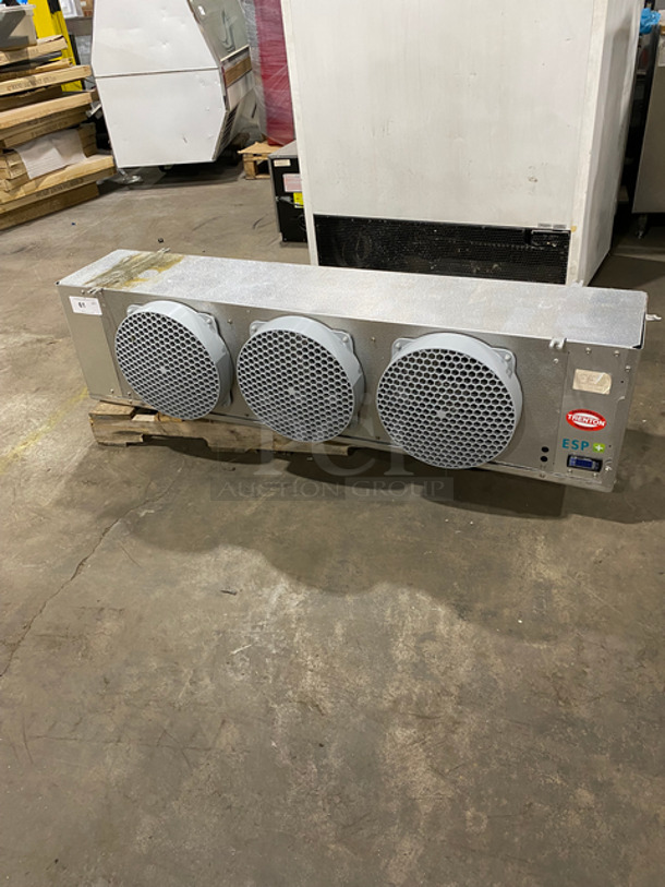 Trenton Refrigeration Metal Commercial Walk In Cooler Blower! Model: TPLP320MAS1BESE SN: 199251724 115V 60HZ 1 Phase