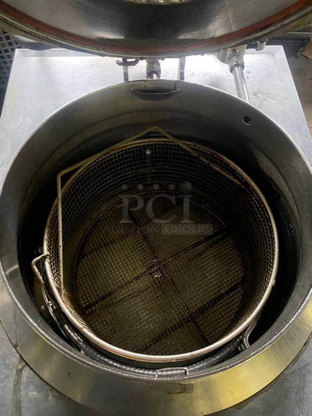 BKI Commercial Electric Powered Pressure Fryer! With Frying Basket! All Stainless Steel! On Casters! Model: FKMFC 208V 60HZ 3 Phase - Image 5 of 10
