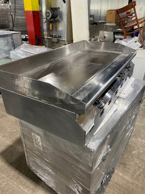 Eagle Commercial Countertop Electric Powered Flat Top Griddle! With Back And Side Splashes! All Stainless Steel! Model: CLEGH48240 SN: 1611220001 208/240V 60HZ 1/3 Phase - Image 2 of 10