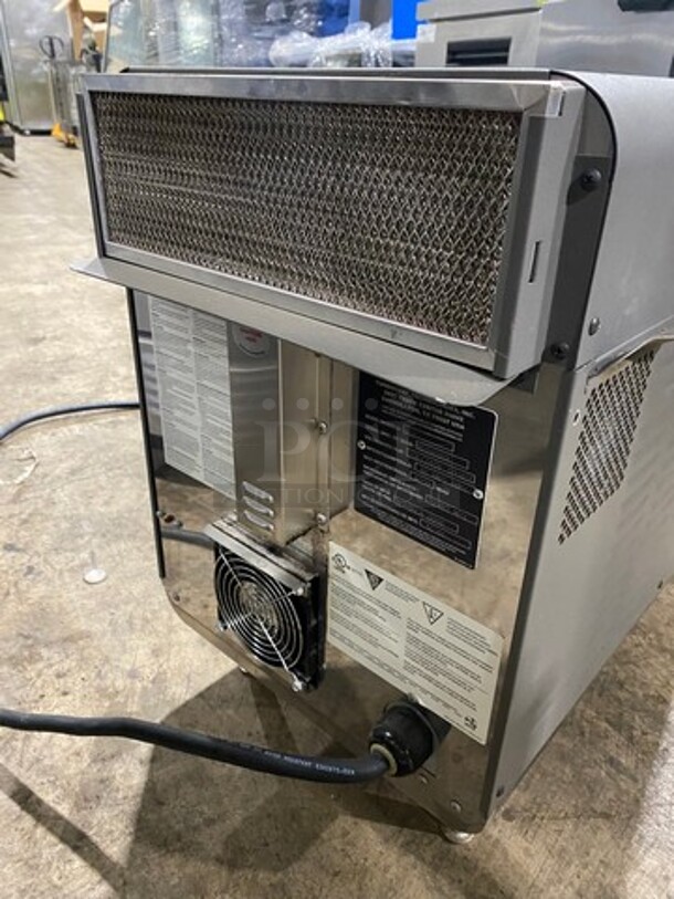 LATE MODEL! 2018 Turbo Chef Commercial Countertop Rapid Cook Oven! On Small Legs! Model: NGO SN: NGOD45903 208/240V 60HZ 1 Phase - Image 4 of 8