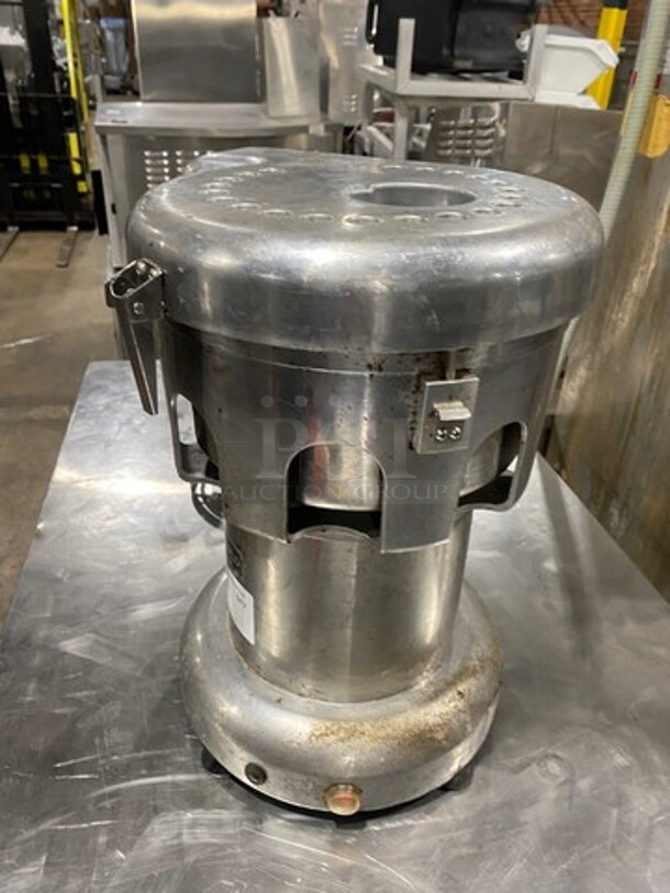 Uniworld Commercial Countertop Electric Powered Juicer! All Stainless Steel! Model: UJC550E SN: 18CY1008006 110V - Image 2 of 6